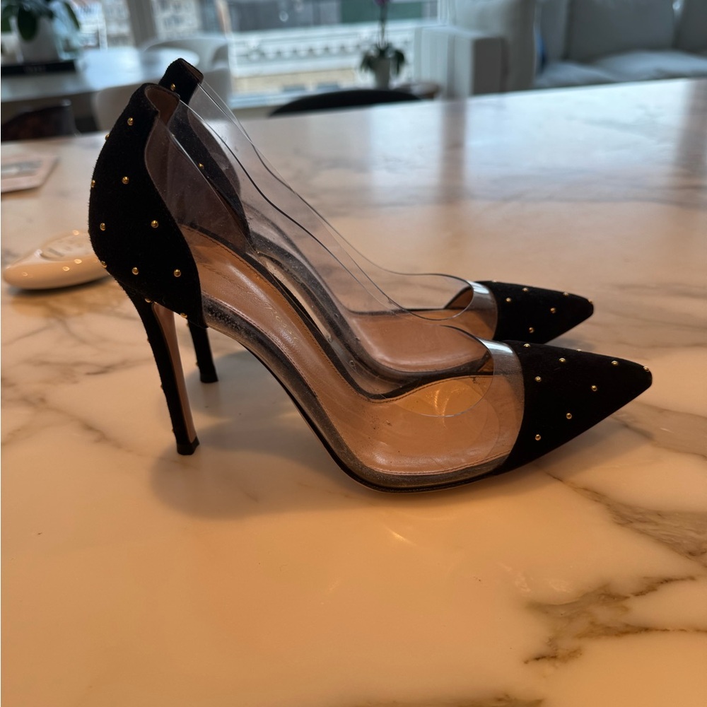 Gianvito Rossi pumps - great condition.